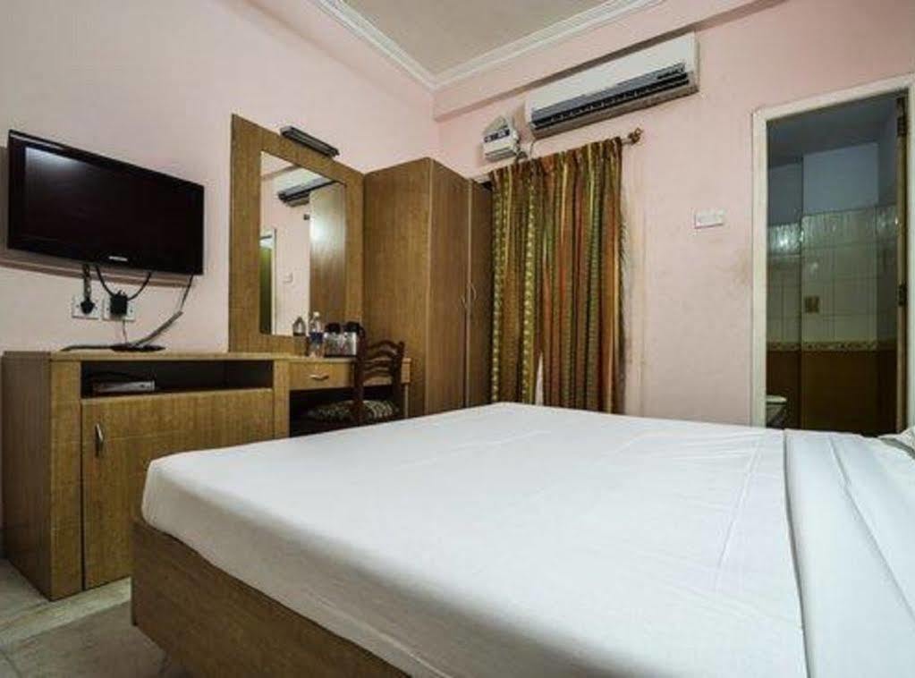 Fabhotel Royal Star Madras Buitenkant foto