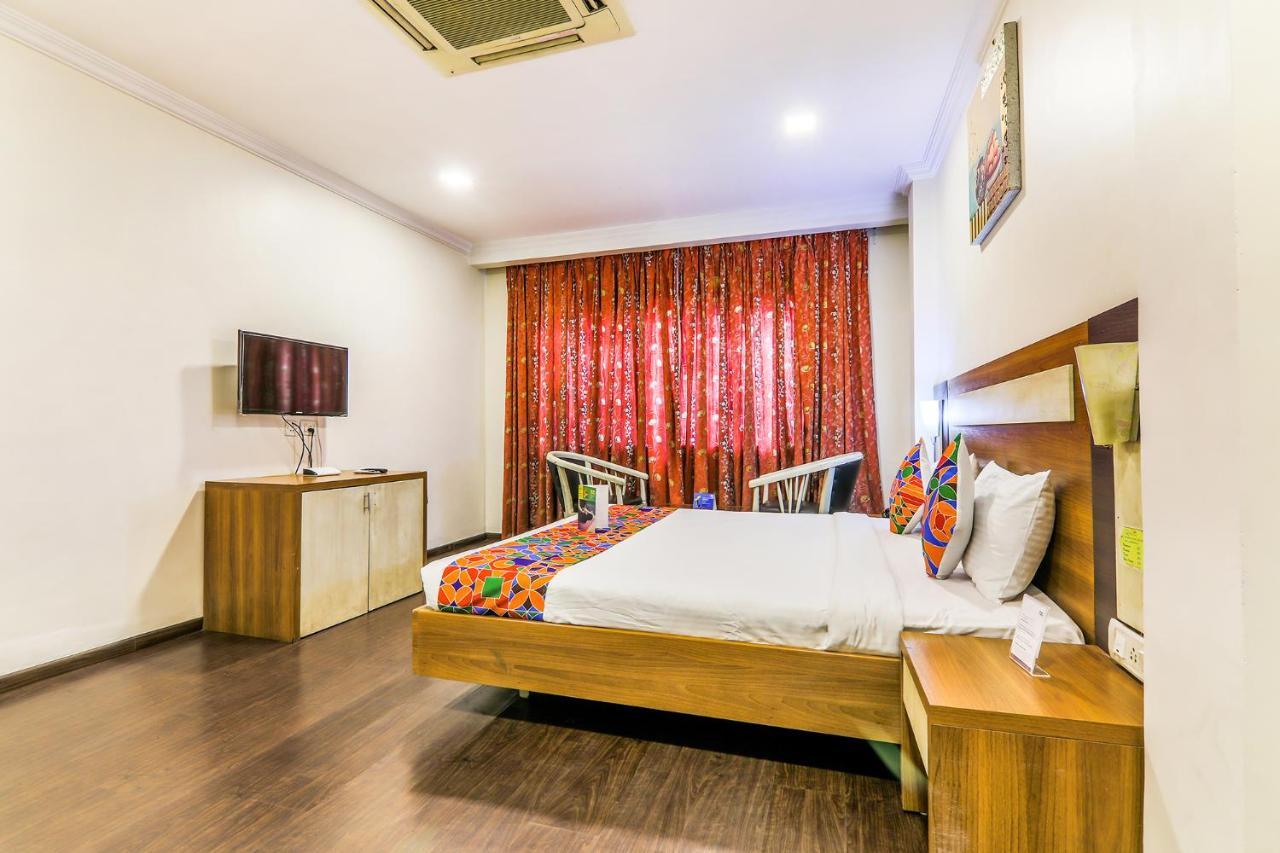 Fabhotel Royal Star Madras Buitenkant foto