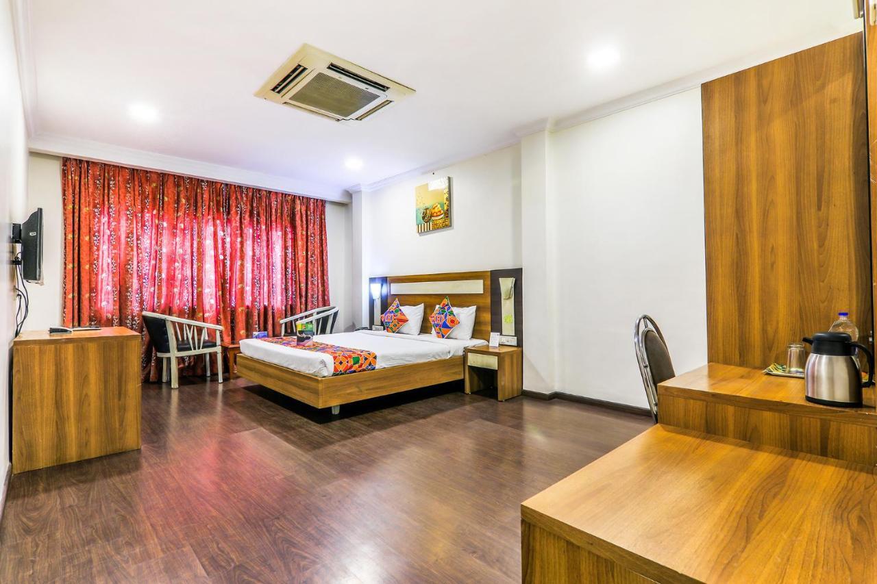 Fabhotel Royal Star Madras Buitenkant foto